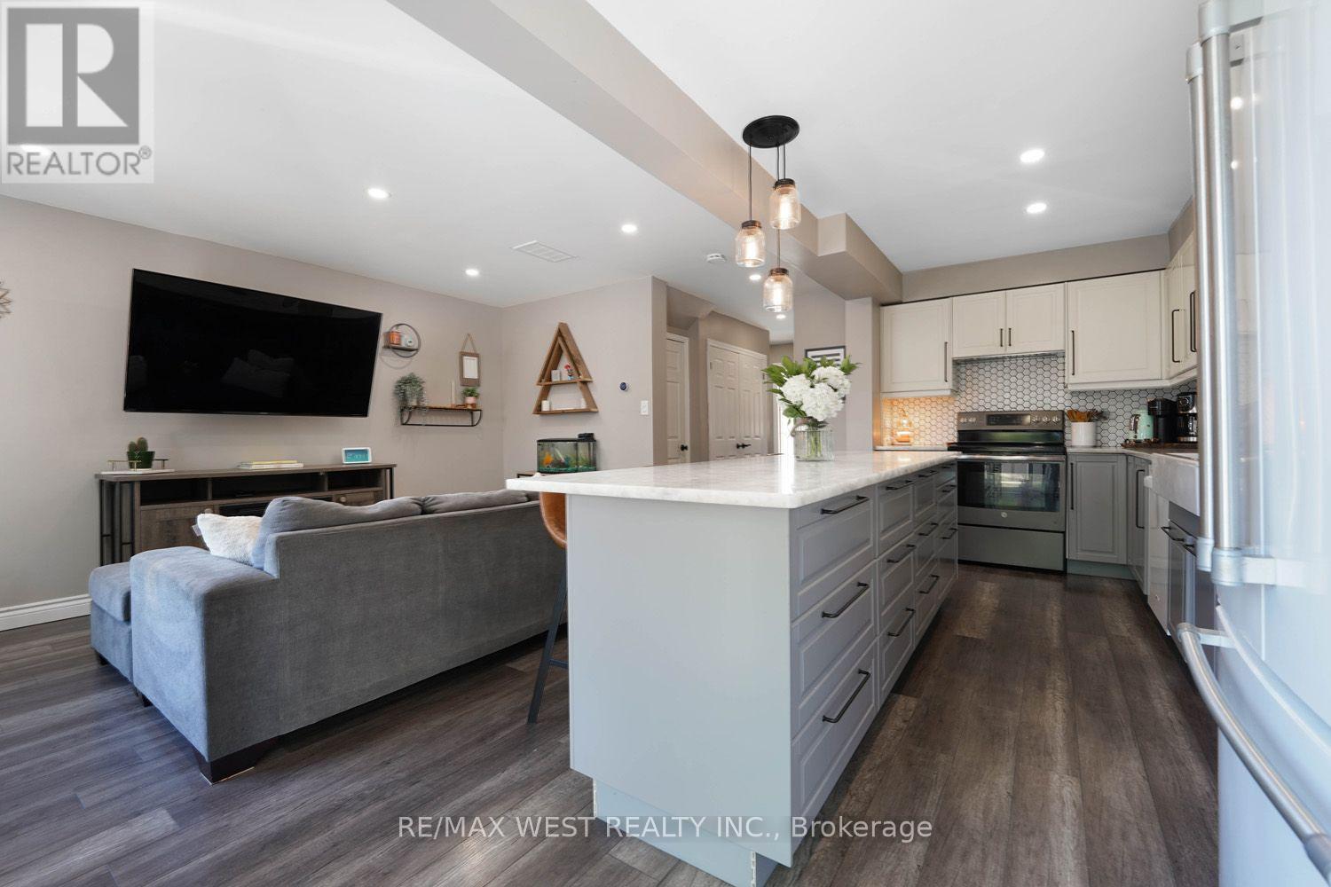 1 JOHANNA DRIVE - 9
