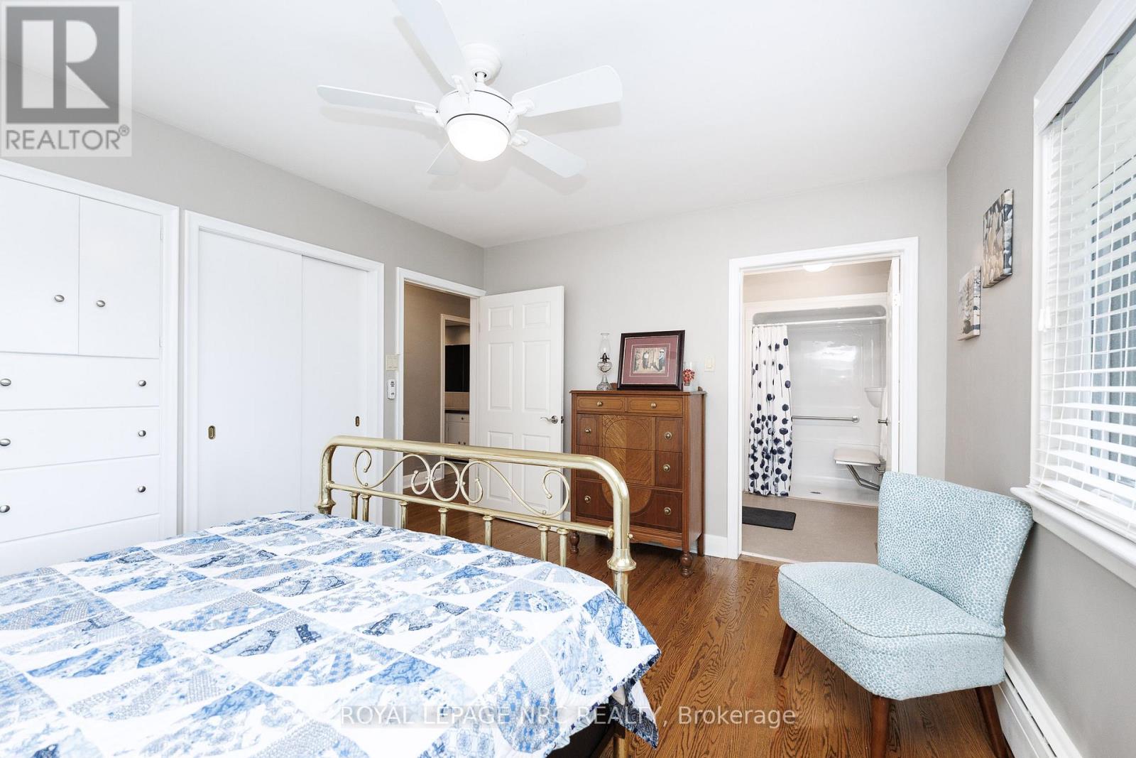 24 MUNRO STREET - 19