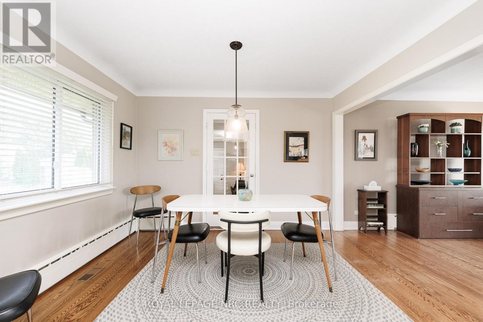 24 MUNRO STREET - 17
