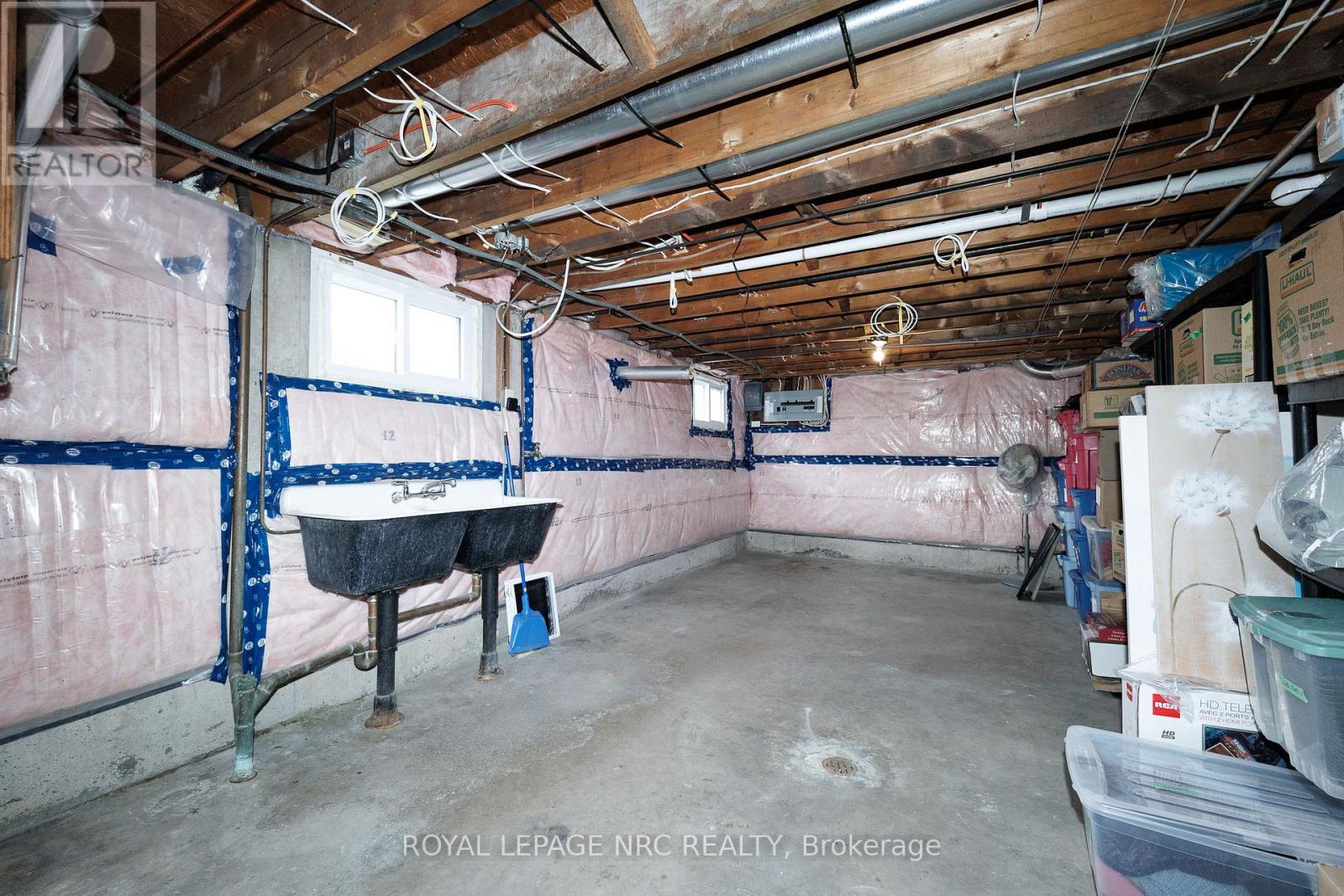 24 MUNRO STREET - 34