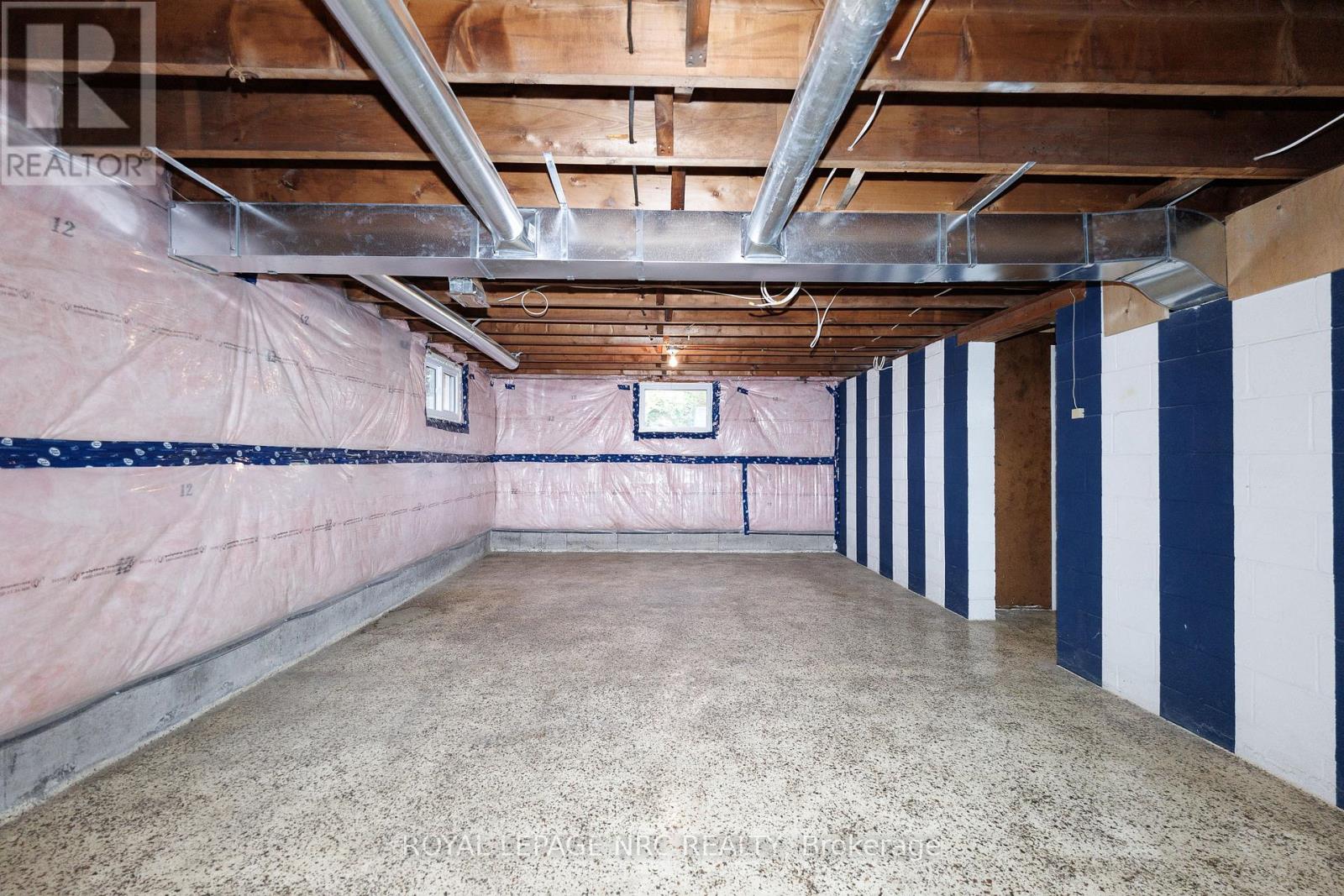 24 MUNRO STREET - 33