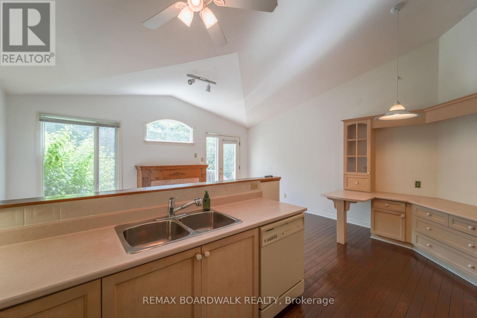 3 COULSON COURT - 13