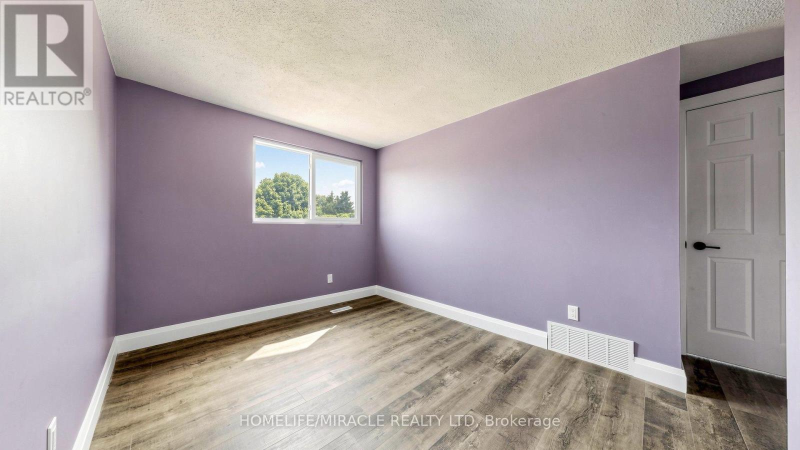 47 VISCOUNT ROAD - Image 29