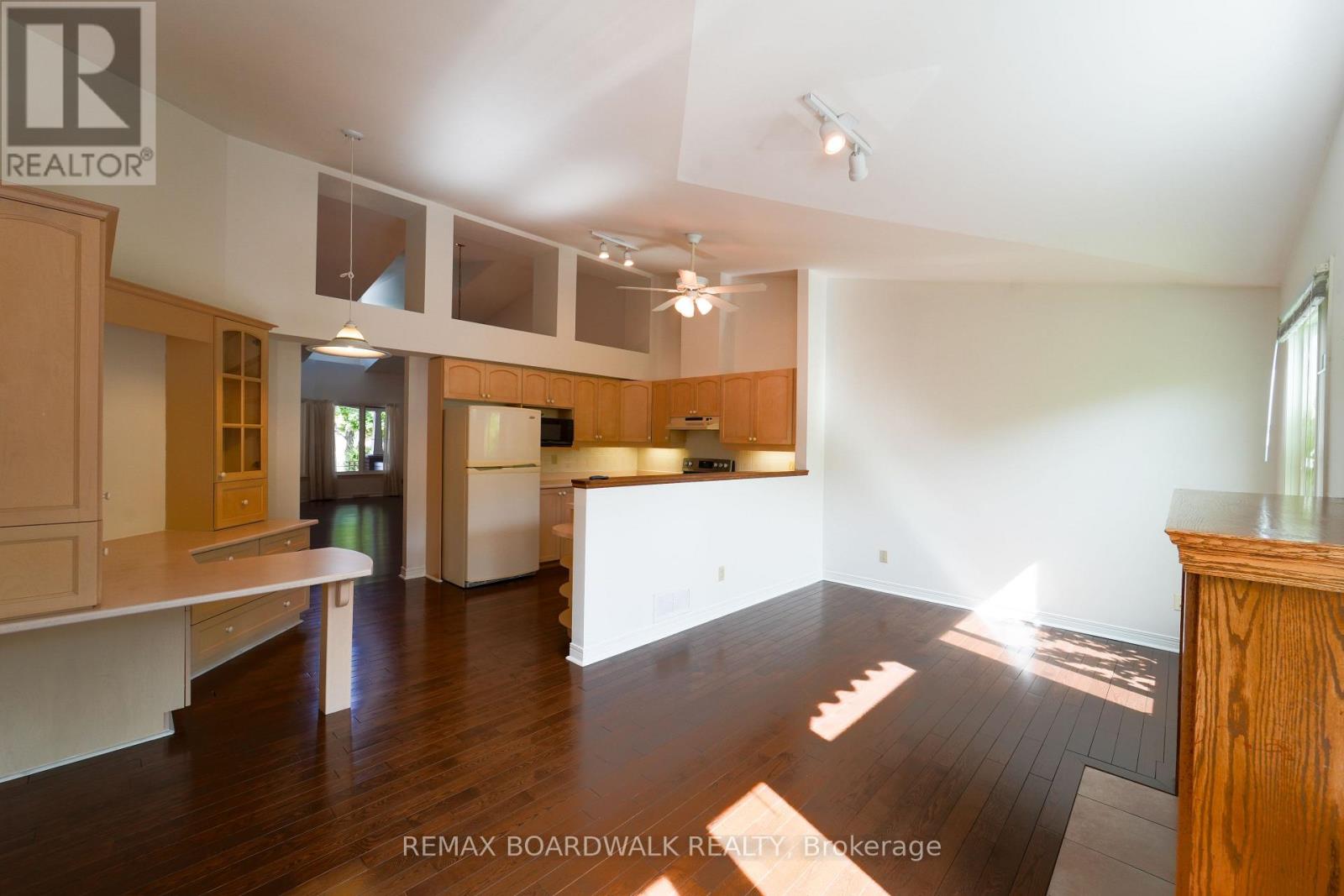 3 COULSON COURT - 17