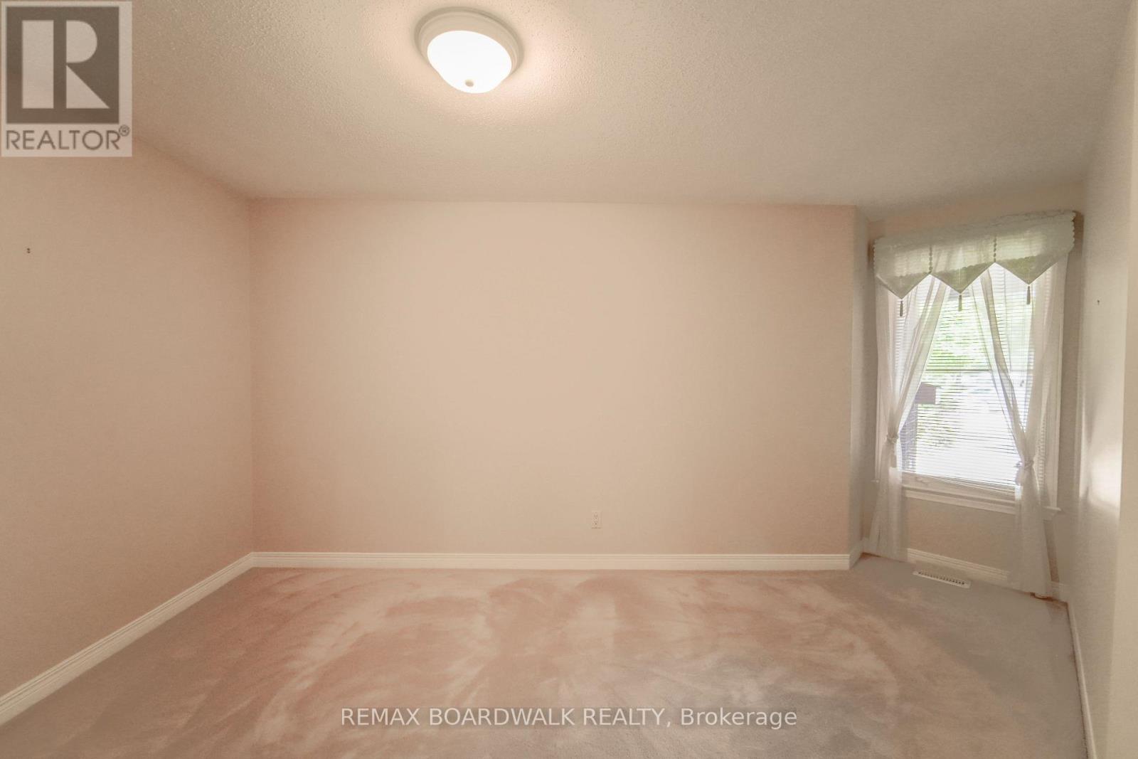 3 COULSON COURT - 23