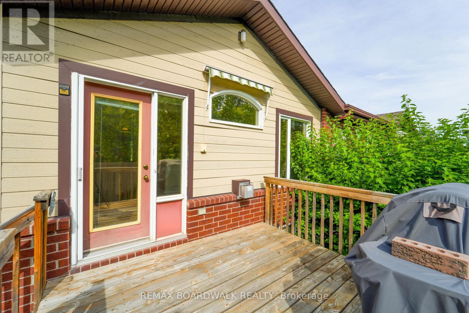 3 COULSON COURT - 36