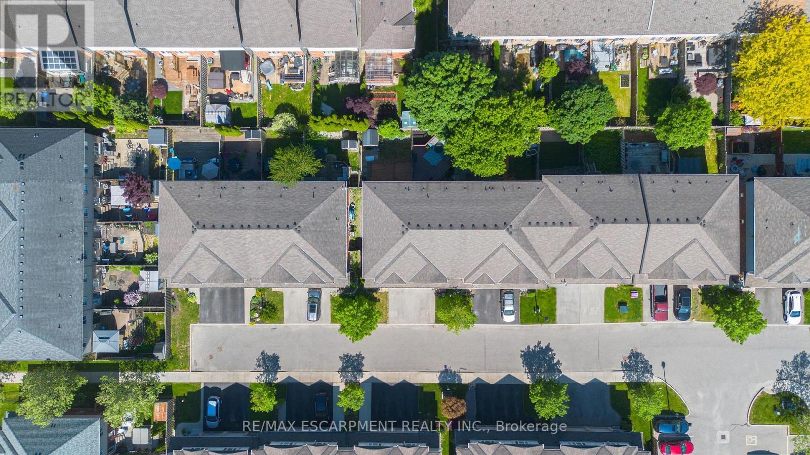 #34 6 CHESTNUT DRIVE - 27