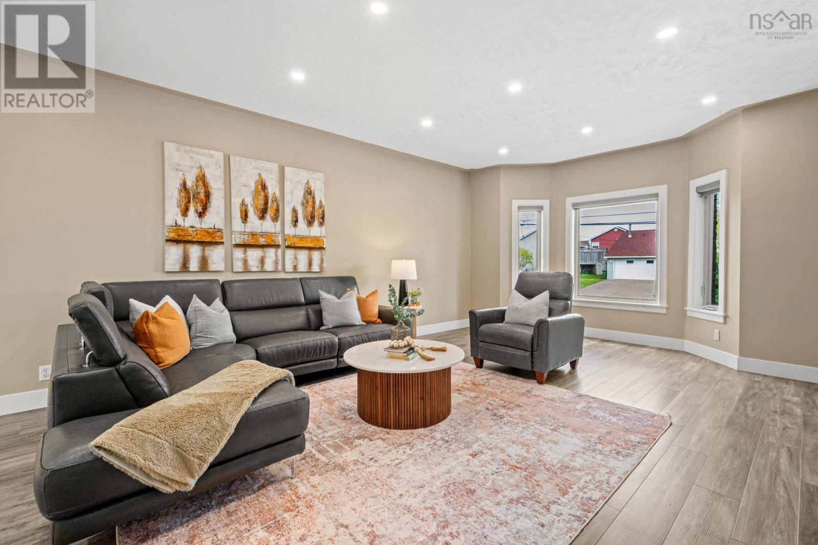 31 Lancaster Drive - 17