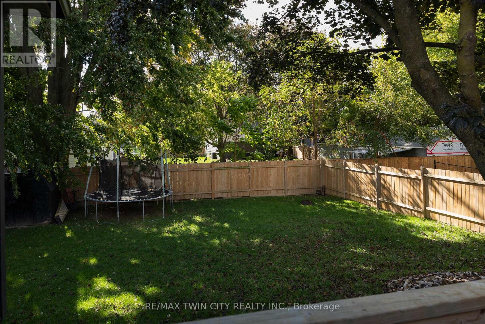 92 SOVEREIGN STREET W - Image 5