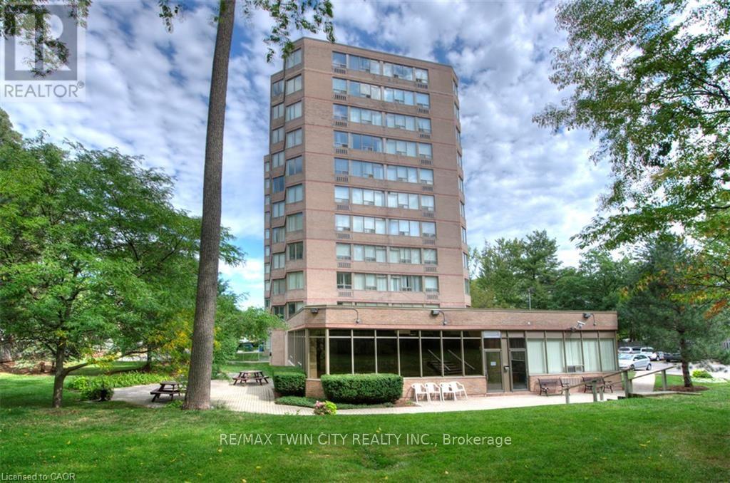 #409 3227 KING STREET E - 2