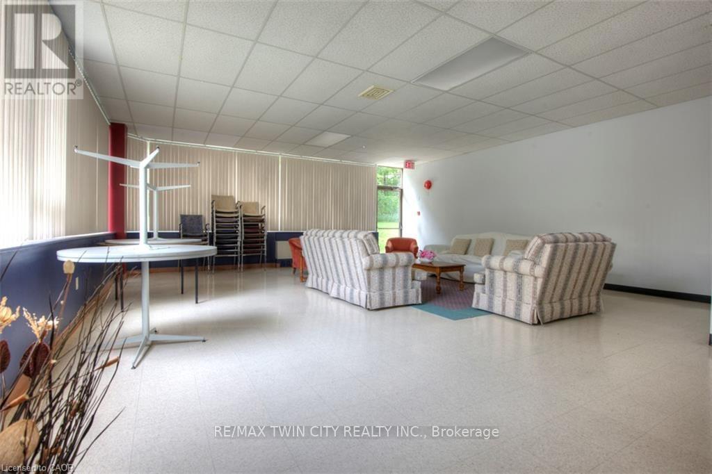 #409 3227 KING STREET E - 24