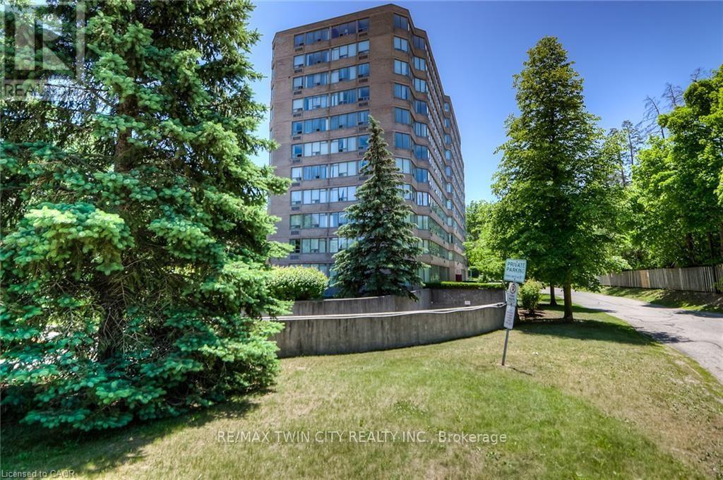 #409 3227 KING STREET E - 30