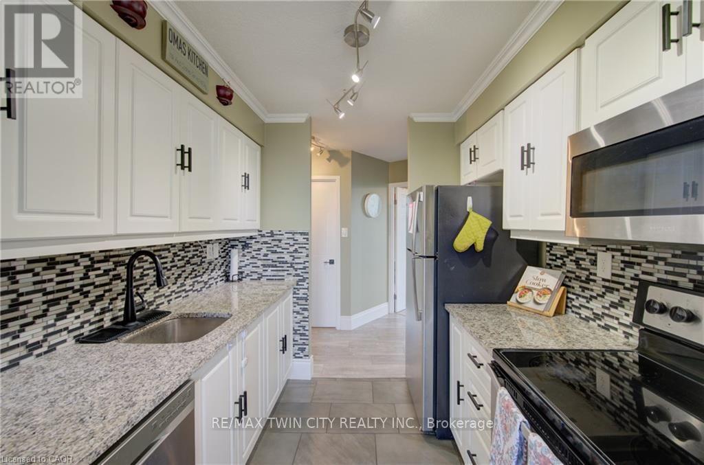 #409 3227 KING STREET E - 6