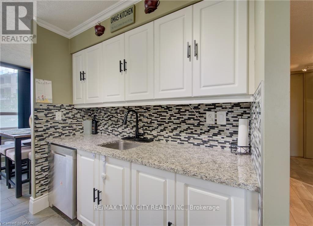 #409 3227 KING STREET E - 8