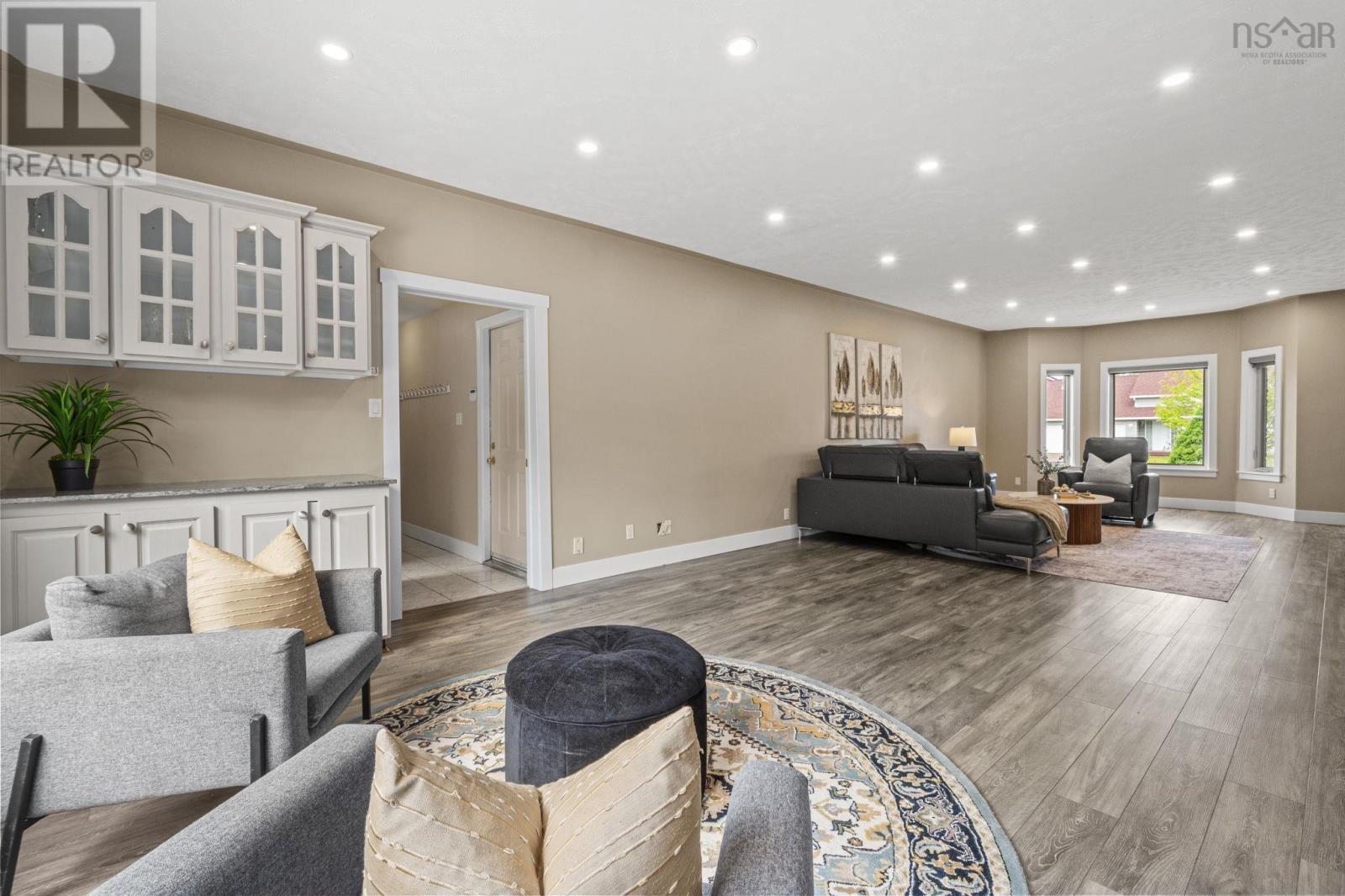 31 Lancaster Drive - 15