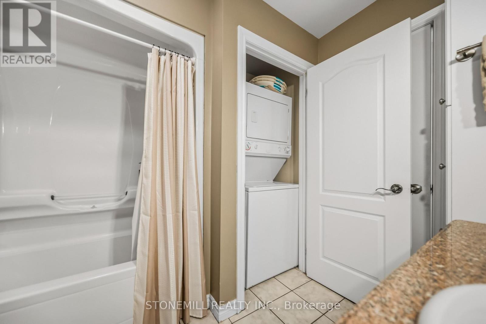 #701 135 JAMES STREET S - 11