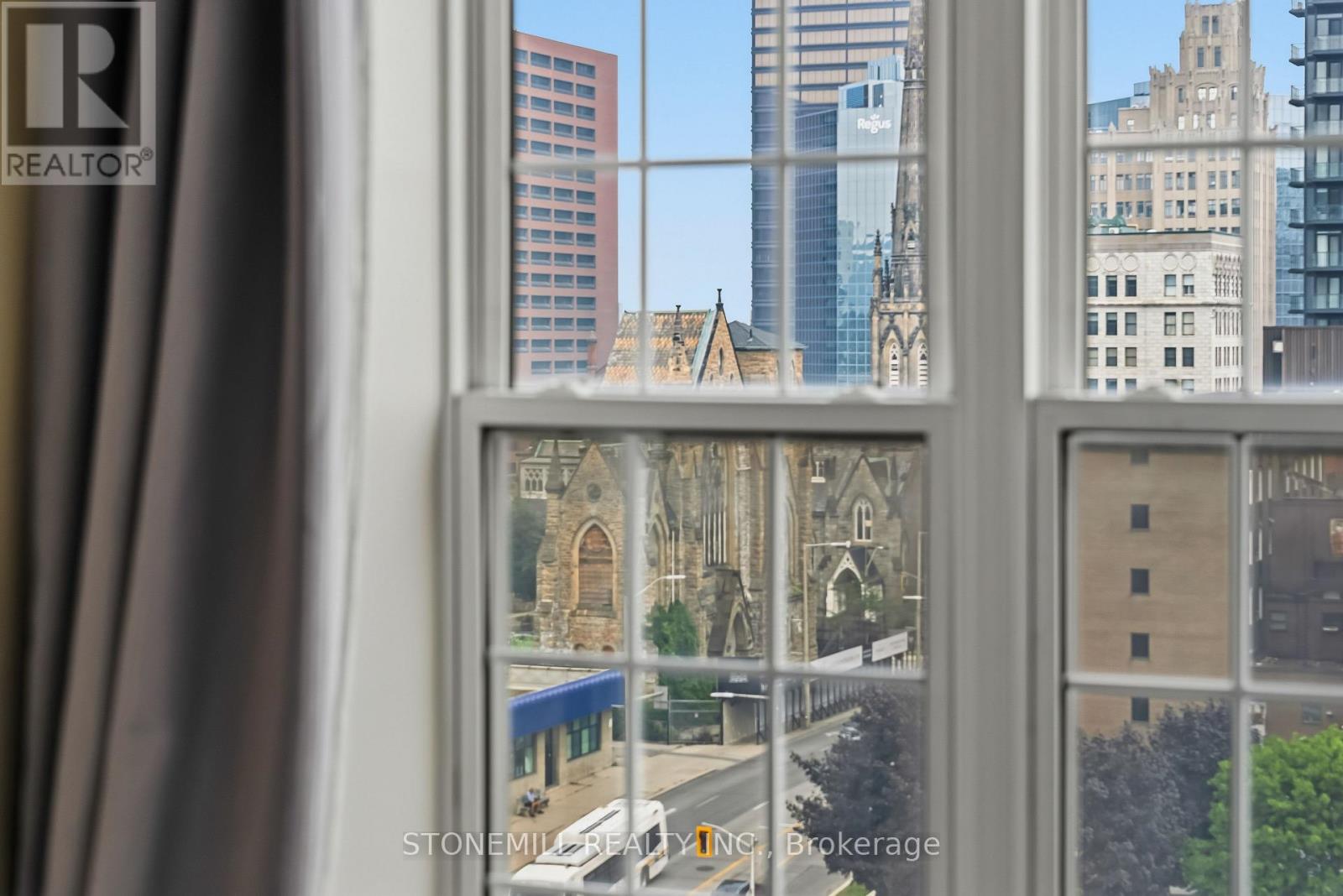 #701 135 JAMES STREET S - 14