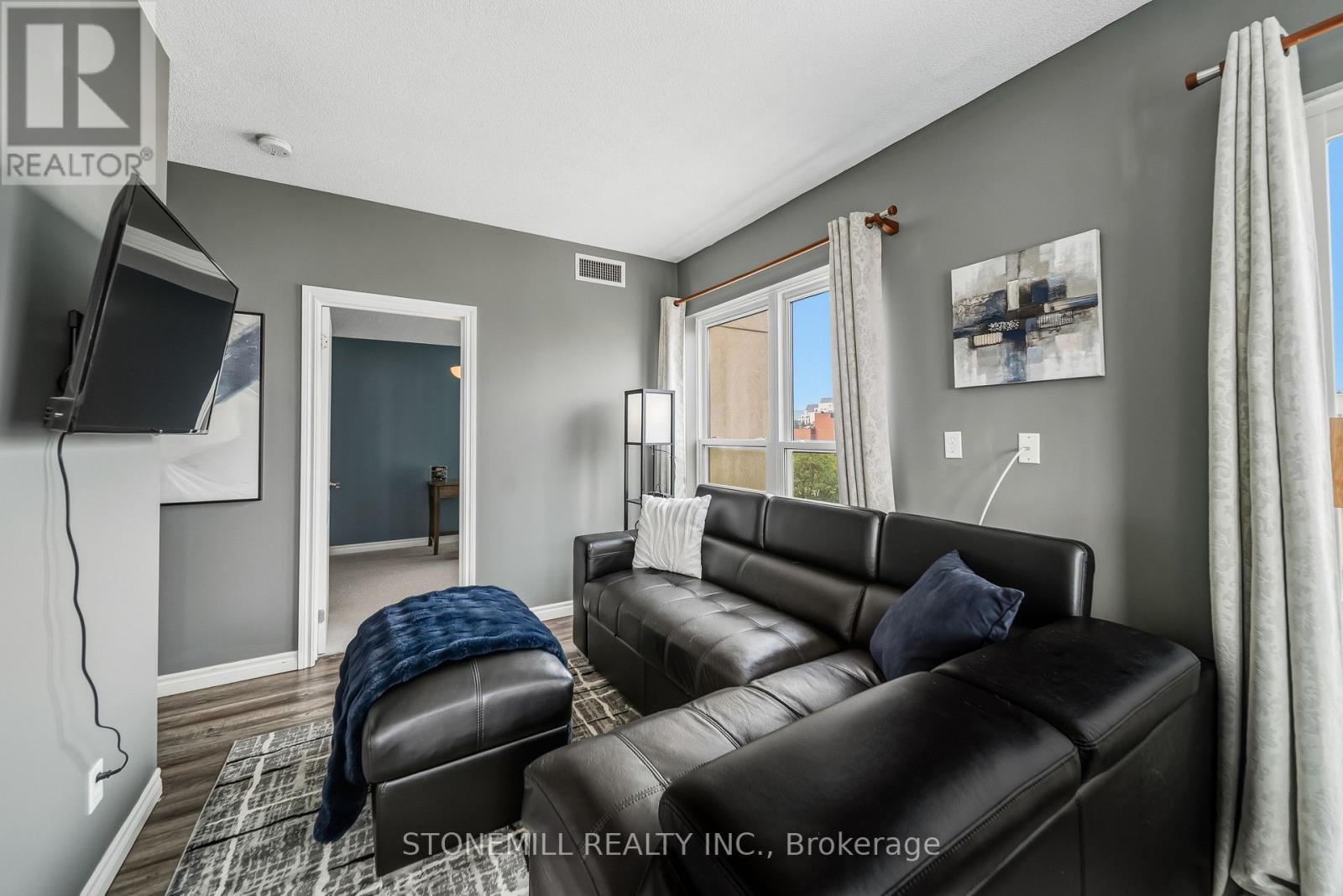 #701 135 JAMES STREET S - 16