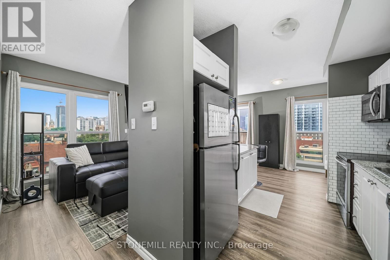 #701 135 JAMES STREET S - 17
