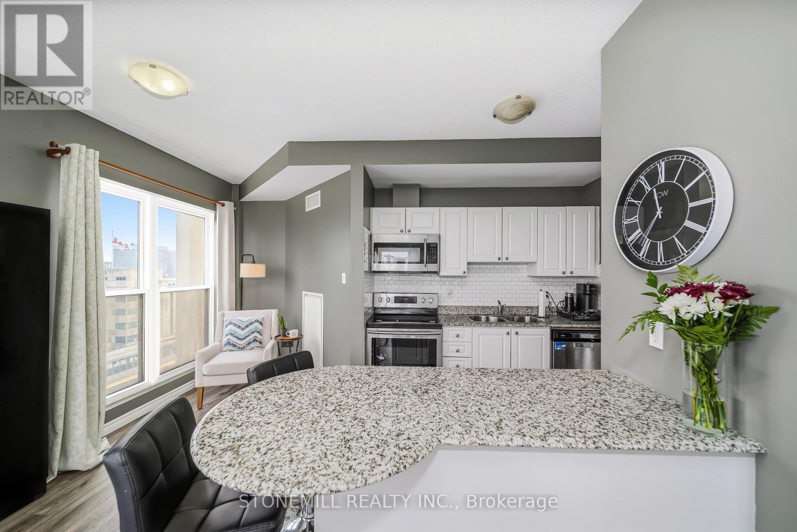 #701 135 JAMES STREET S - 20