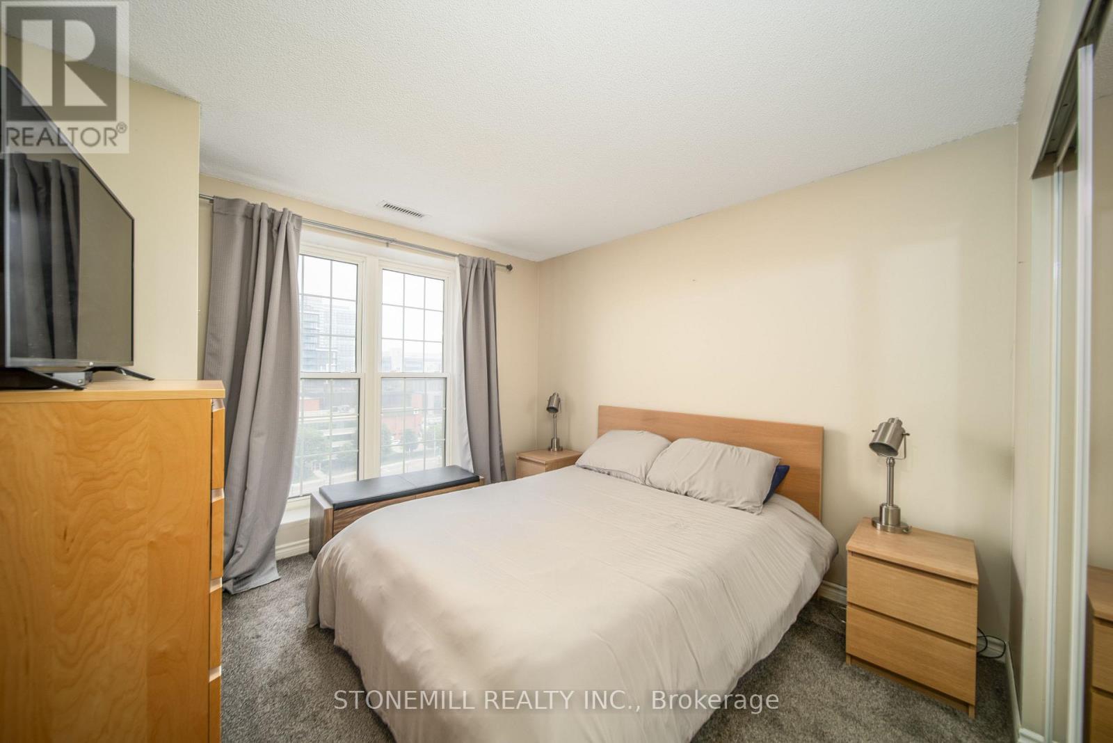 #701 135 JAMES STREET S - 22