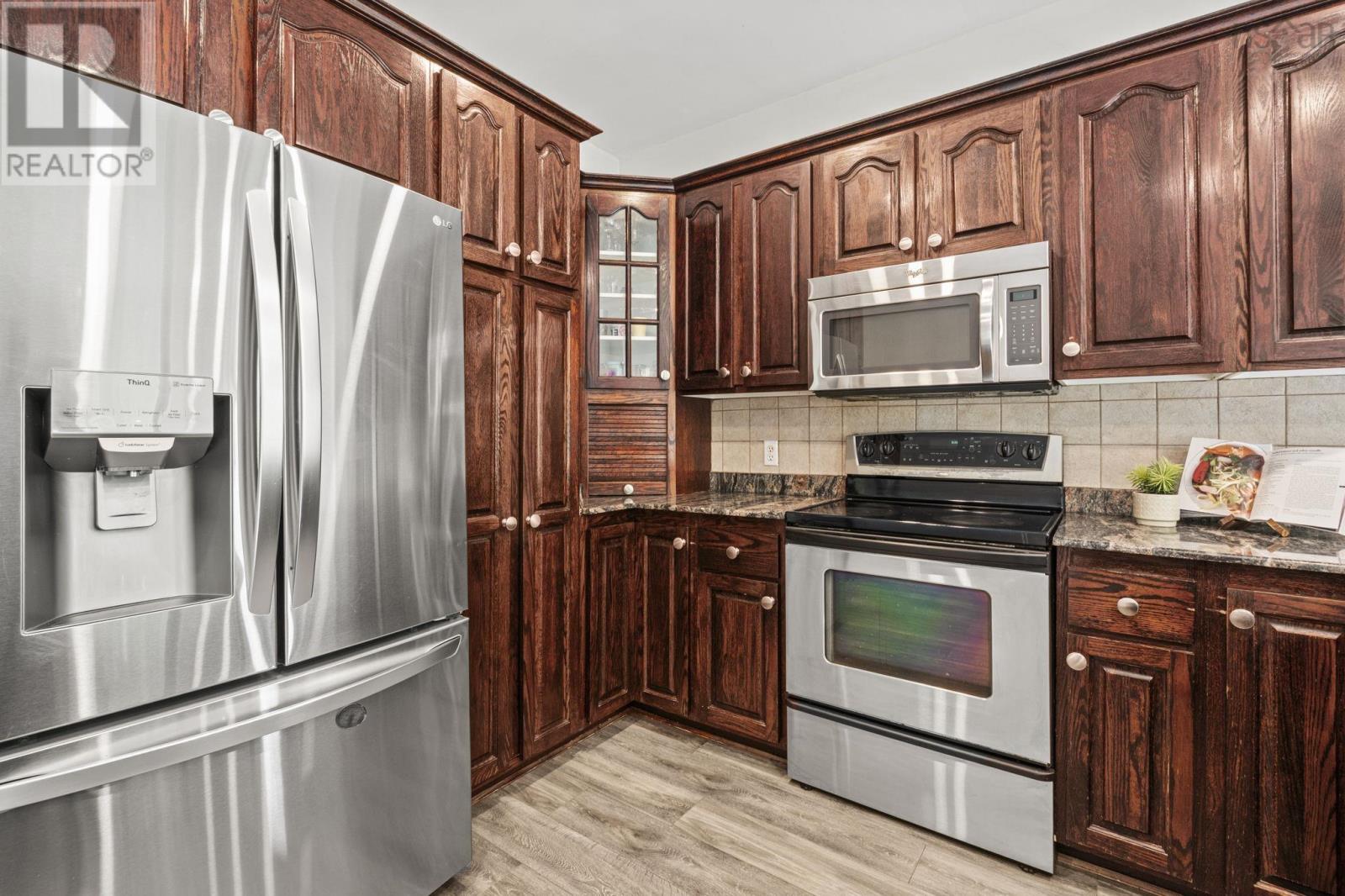 31 Lancaster Drive - 12