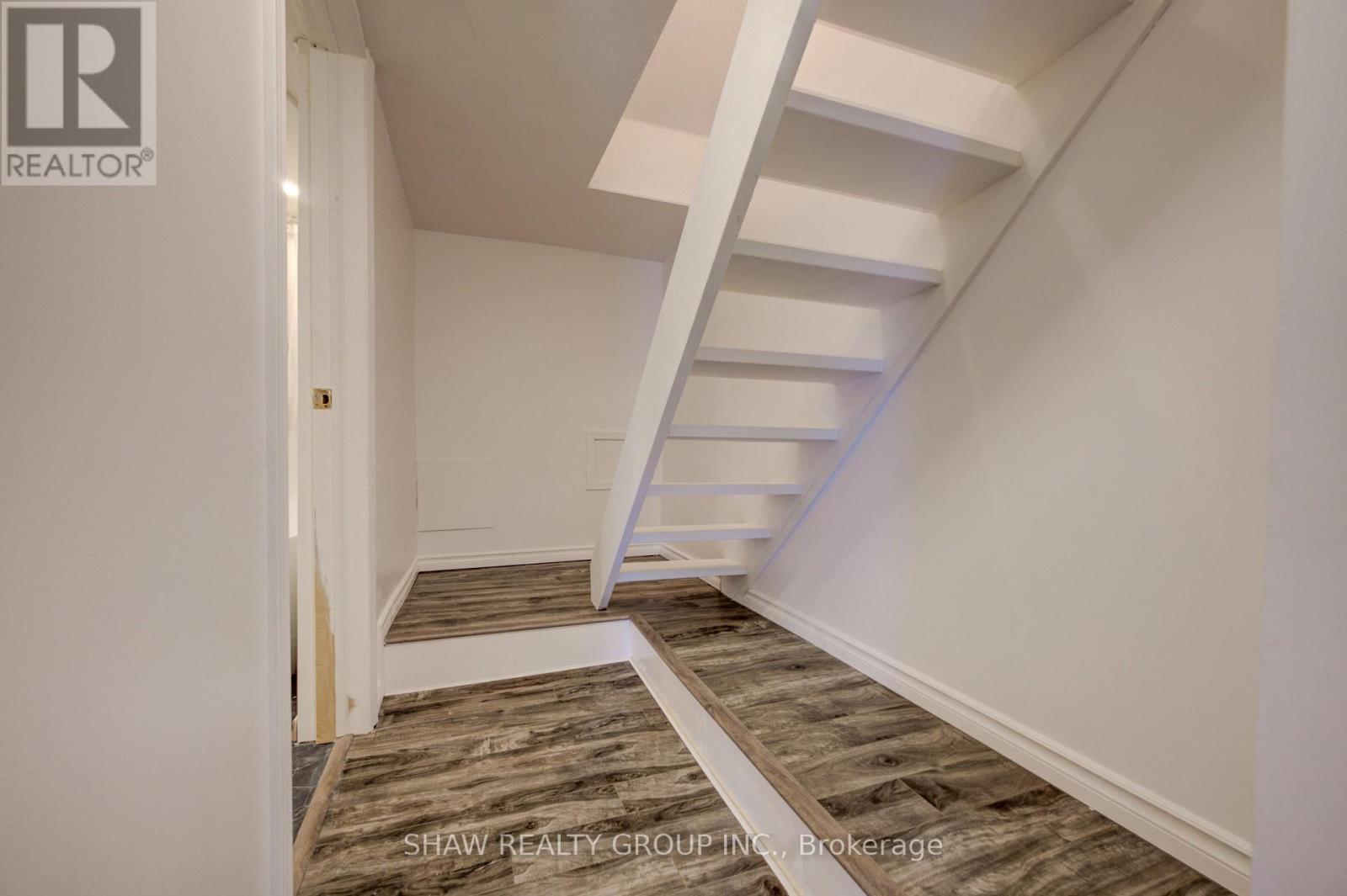 127 HENDERSON STREET - 23