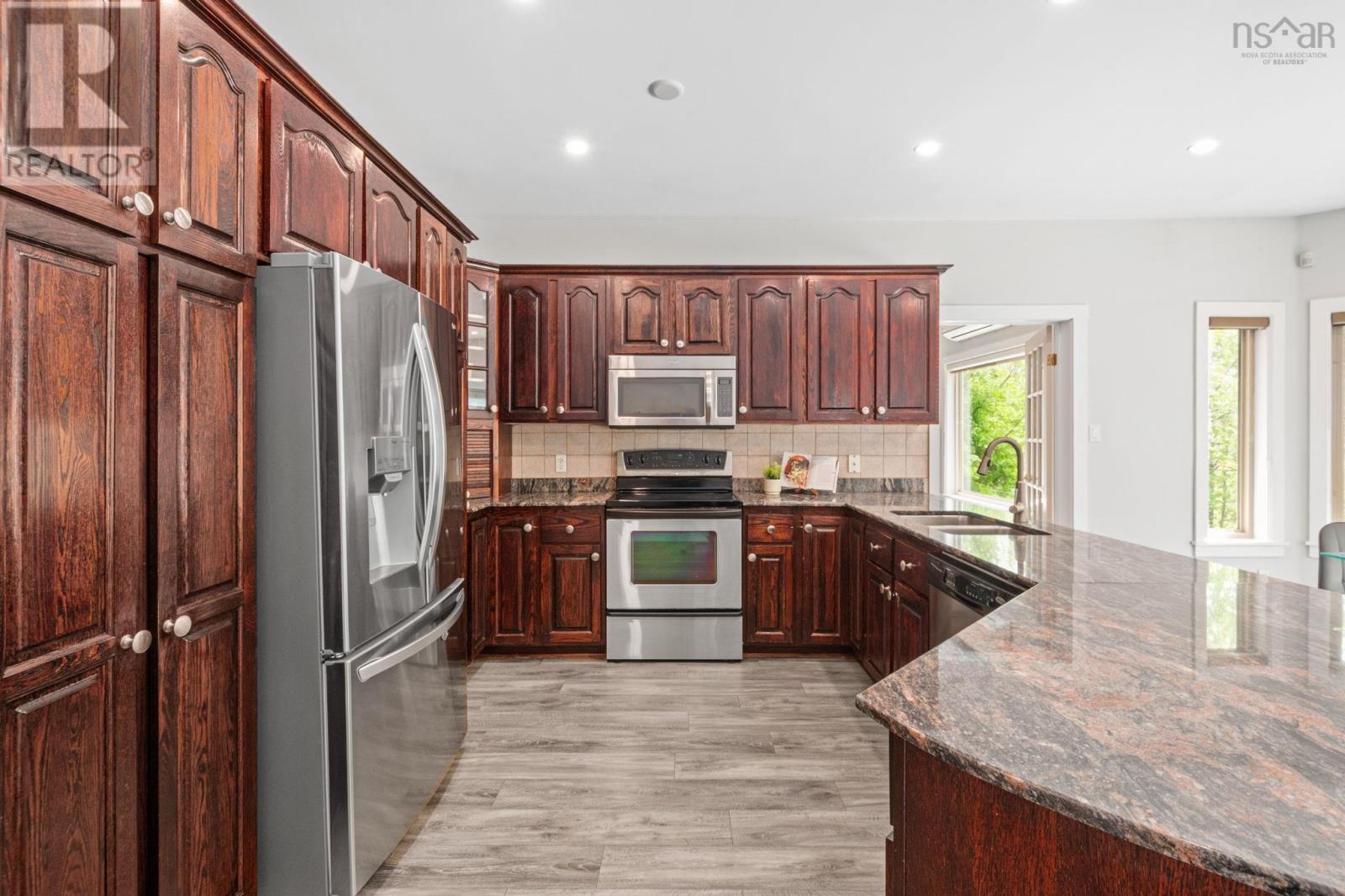 31 Lancaster Drive - 9