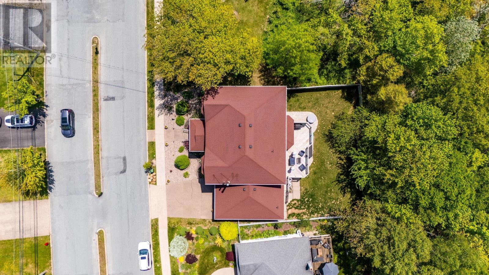 31 Lancaster Drive - 45