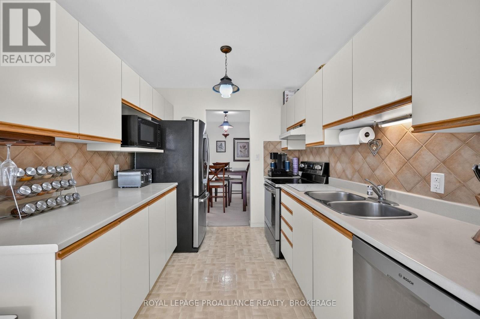 393 MALABAR DRIVE - 9