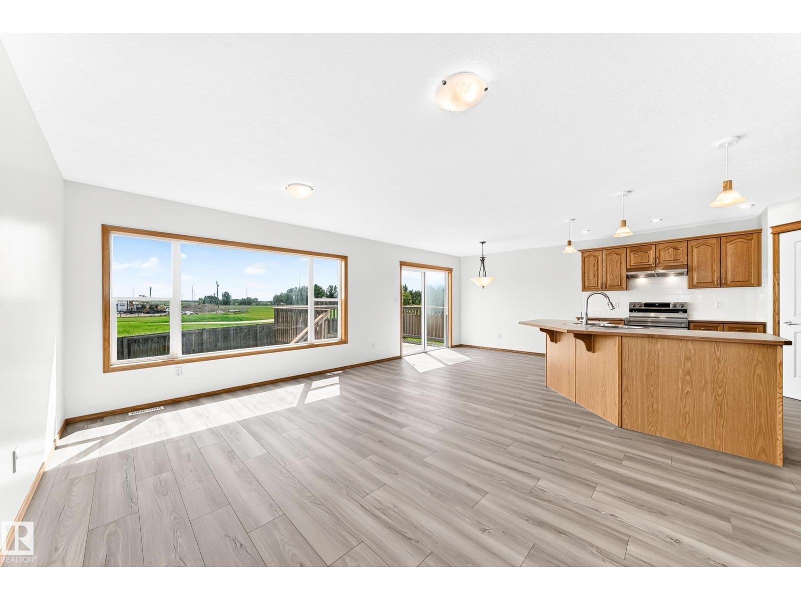 686 KANANASKIS DR - Image 23