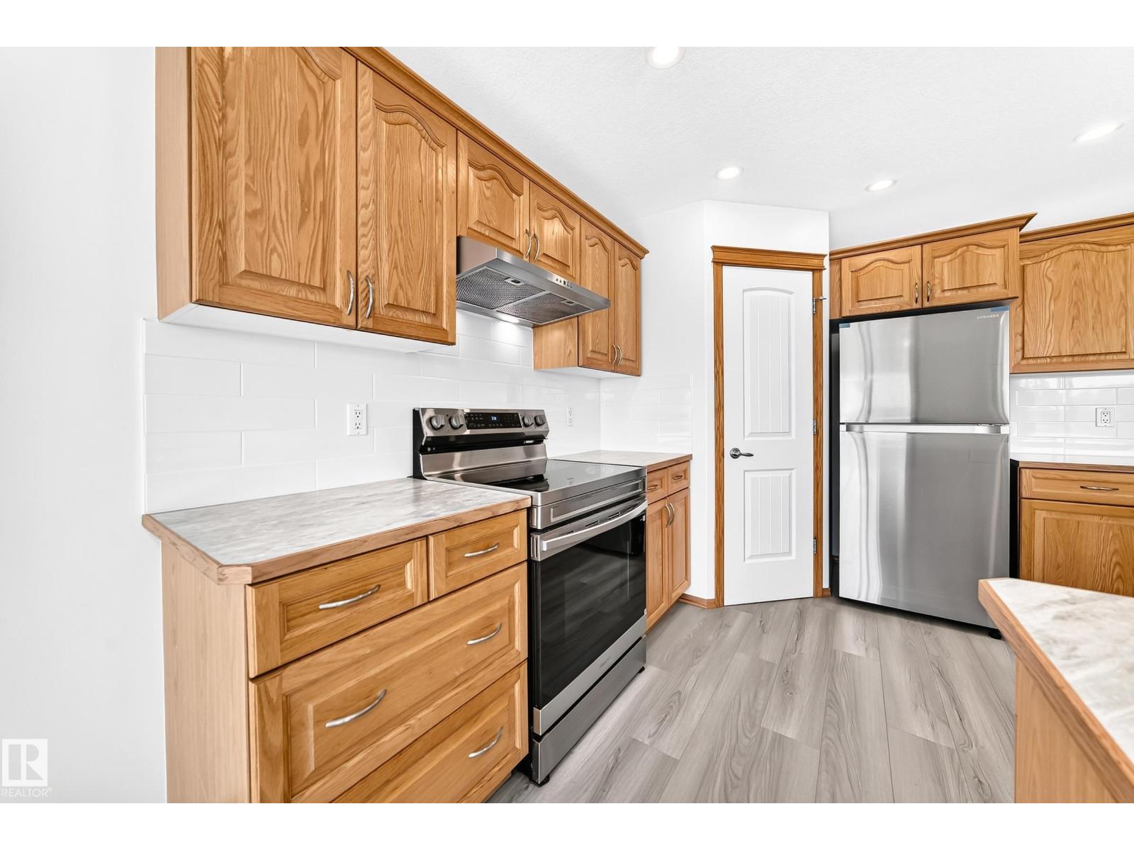 686 KANANASKIS DR - 14