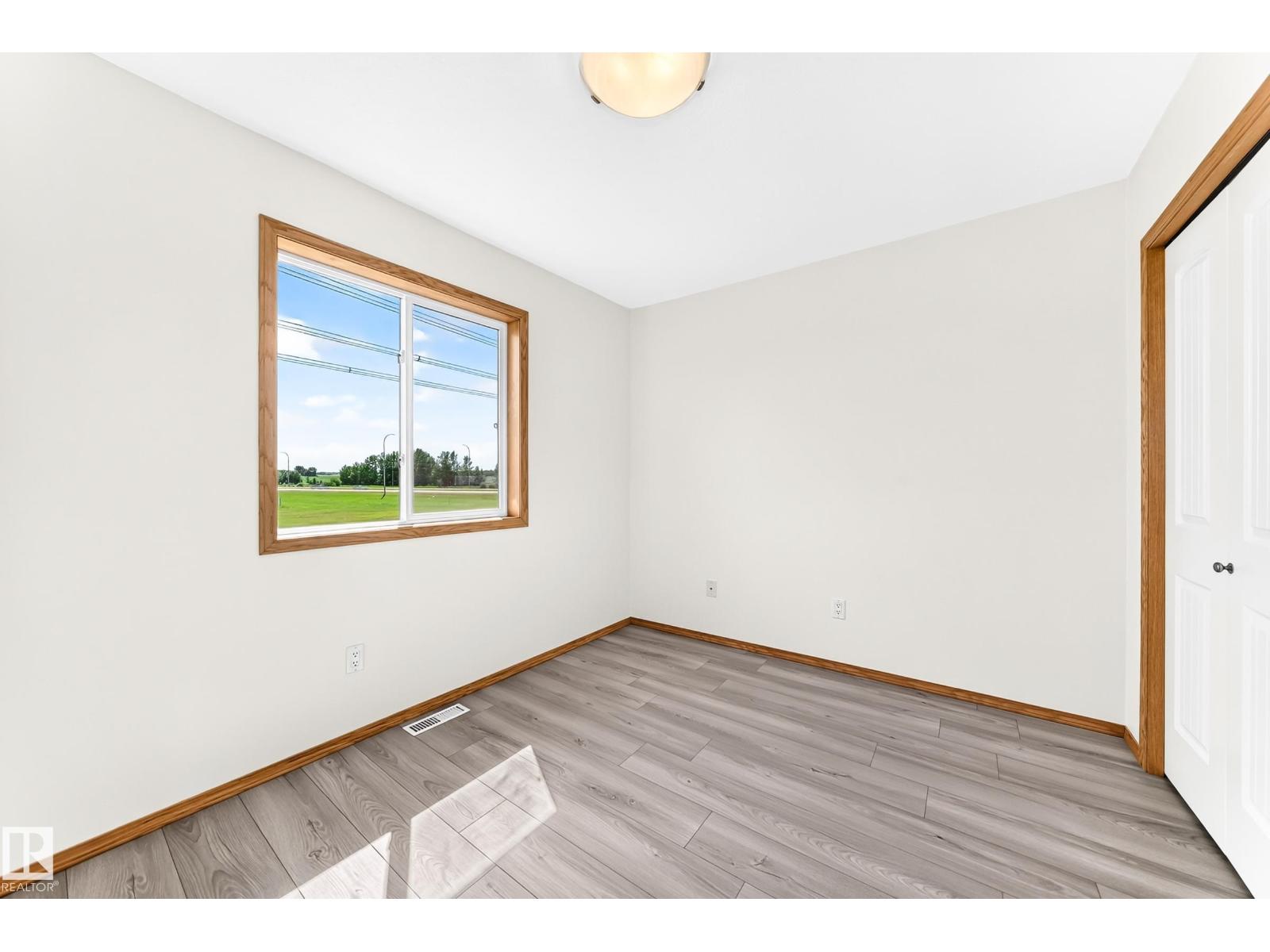 686 KANANASKIS DR - 38