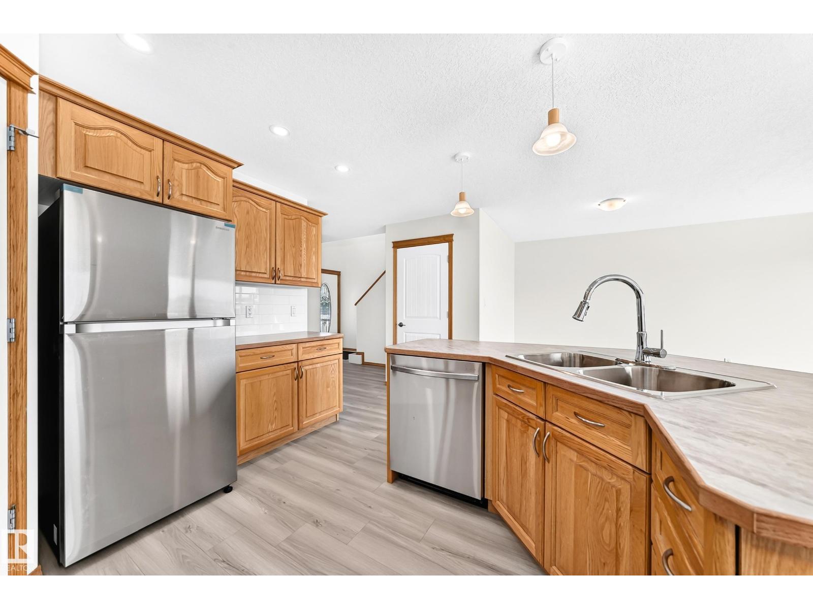 686 KANANASKIS DR - 13