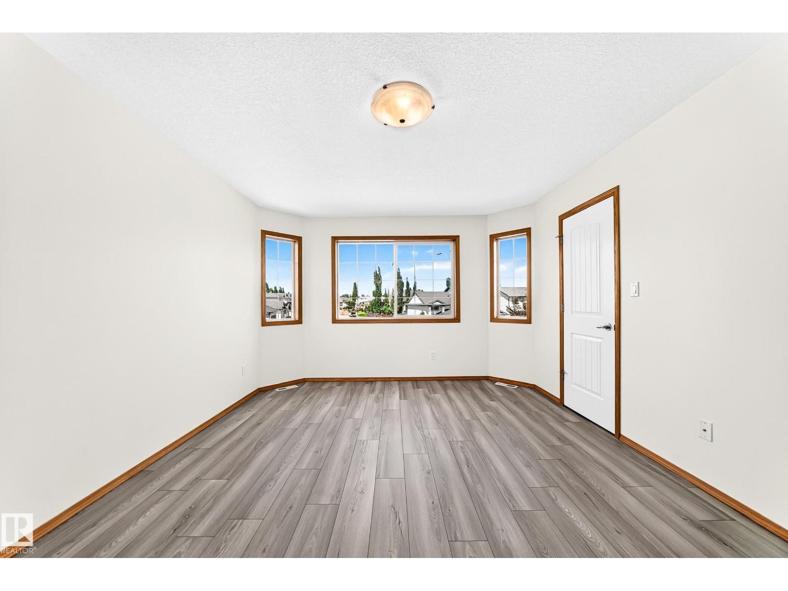 686 KANANASKIS DR - 29