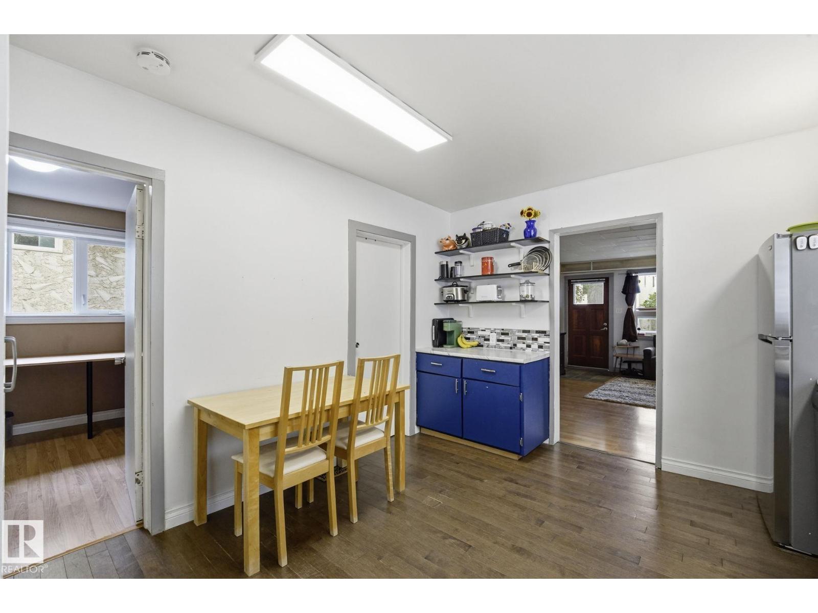 11525 129 AV NW - 10