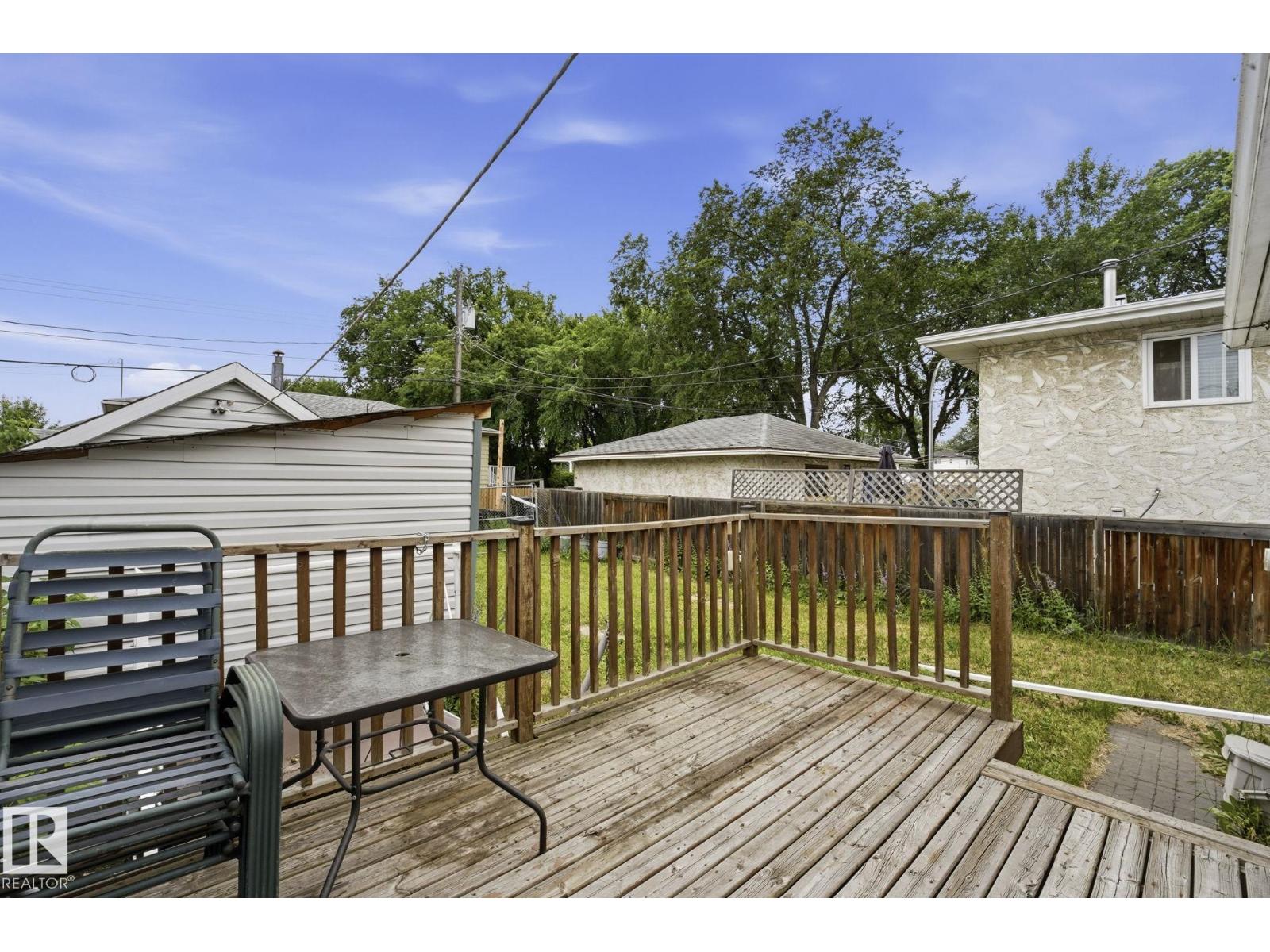 11525 129 AV NW - 27