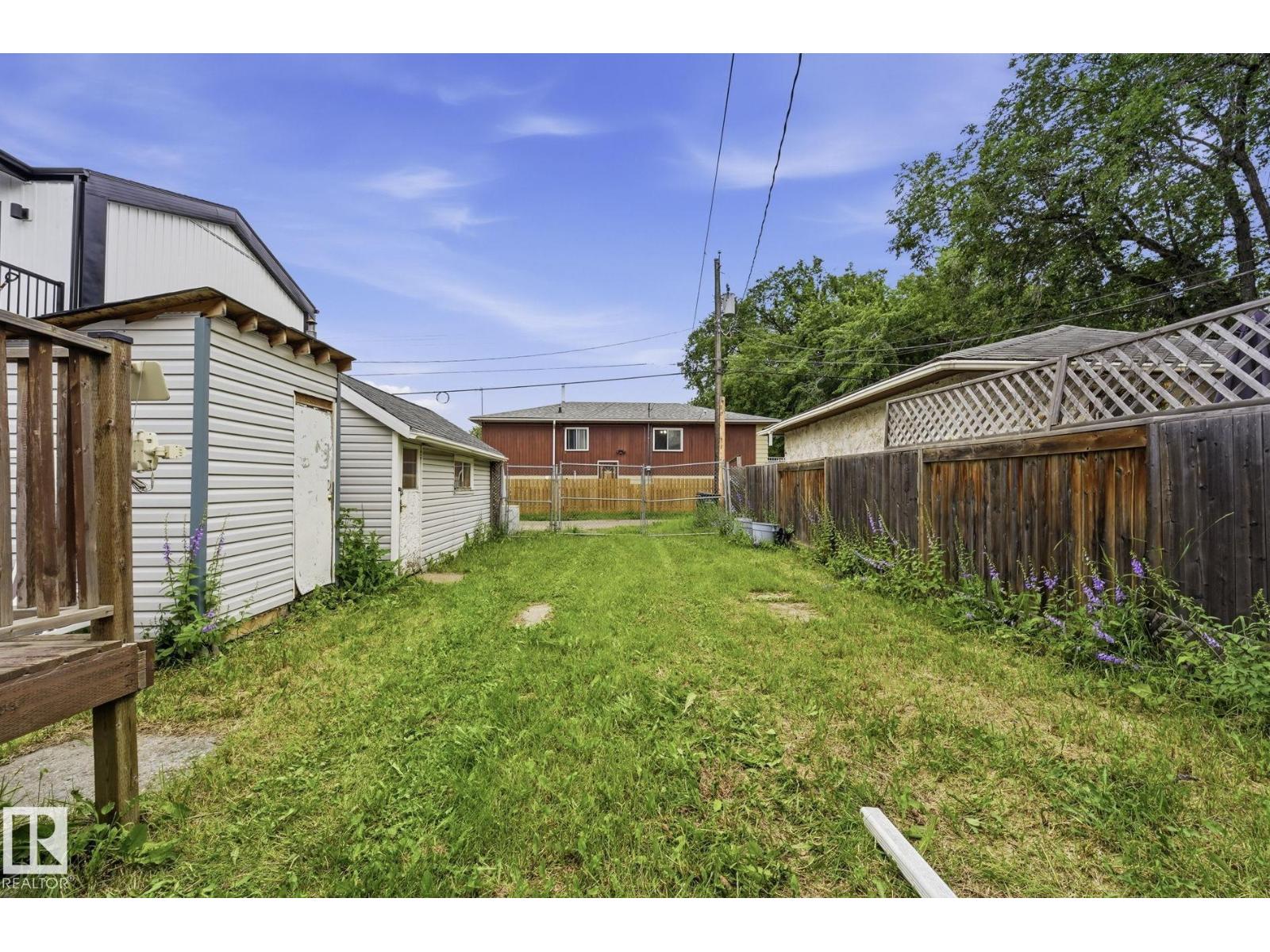 11525 129 AV NW - 29