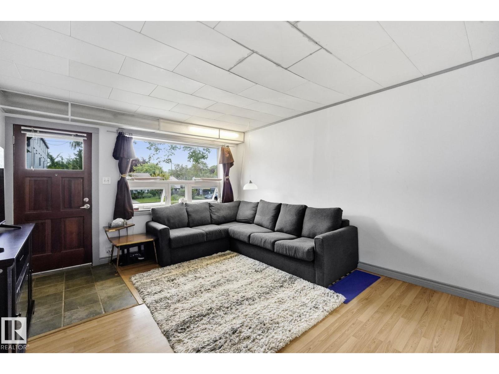 11525 129 AV NW - 3