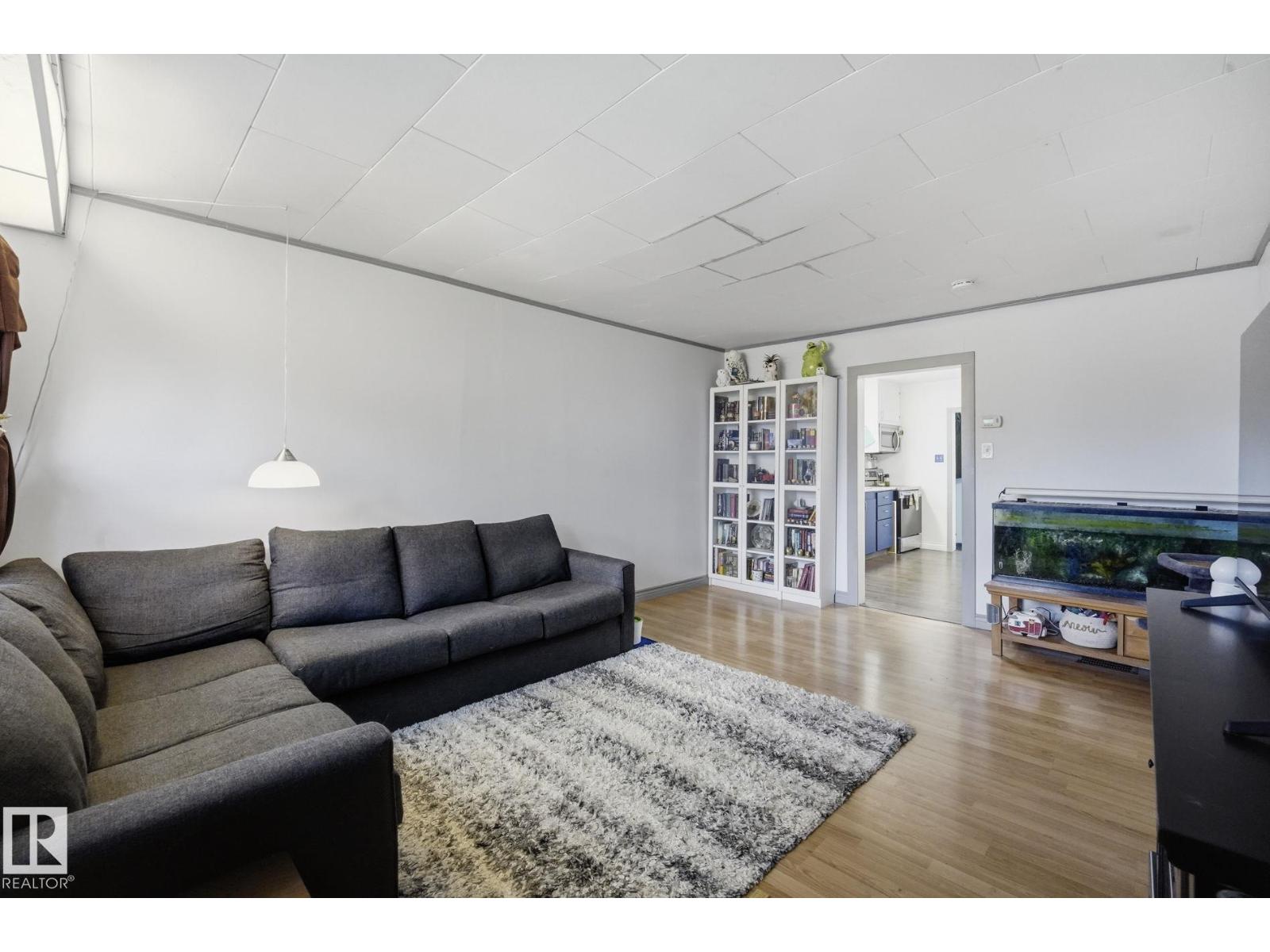11525 129 AV NW - 4