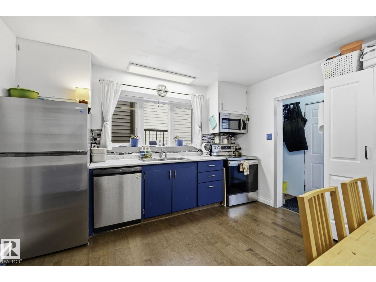 11525 129 AV NW - 6