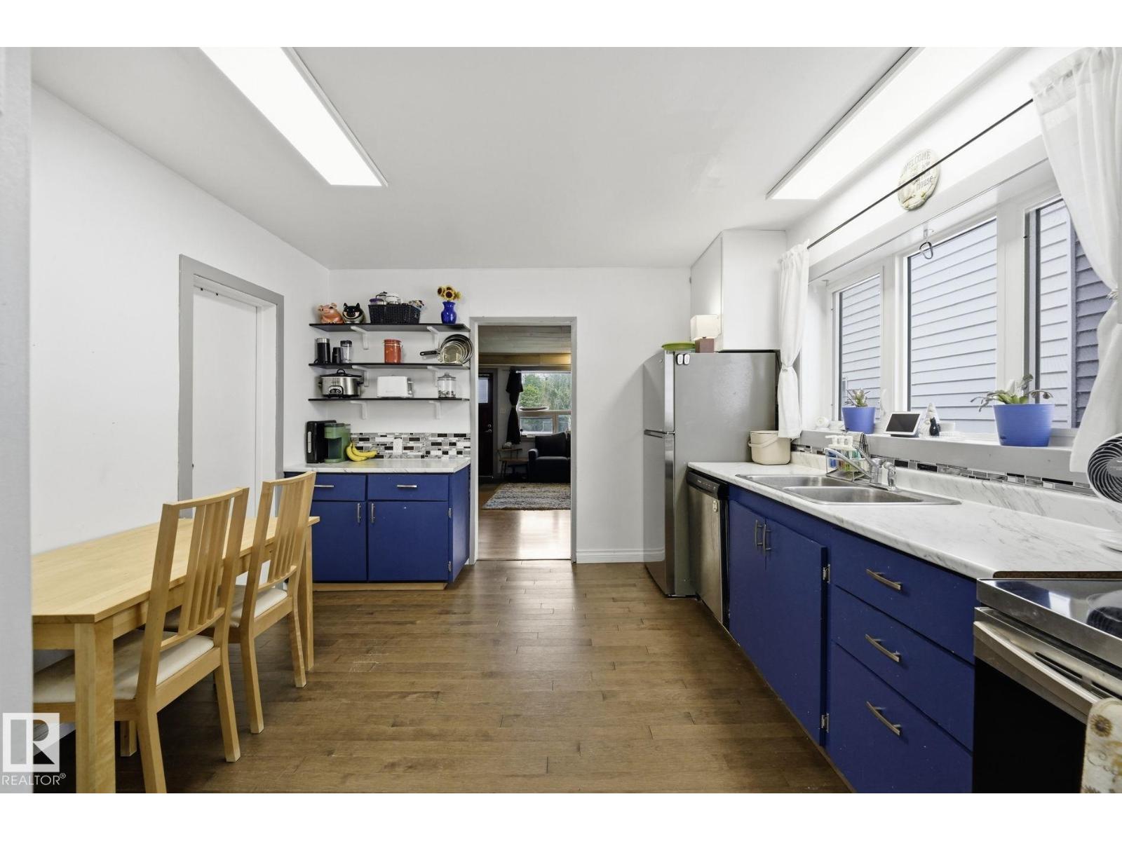 11525 129 AV NW - 7