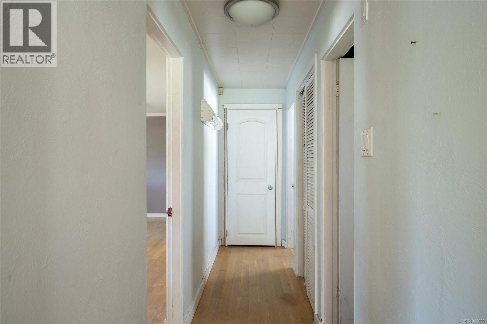 1080 Nelson St - 18