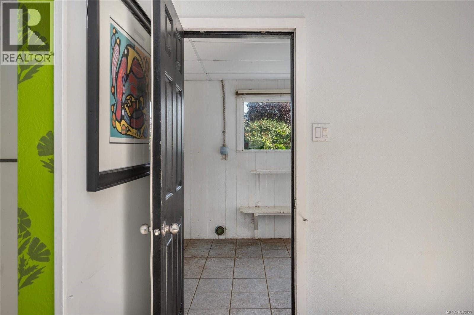 1080 Nelson St - 27