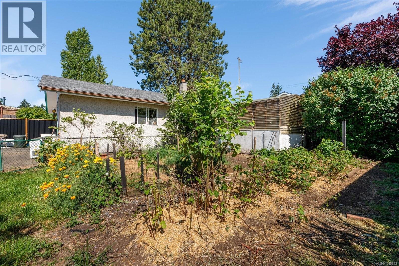 1080 Nelson St - 33