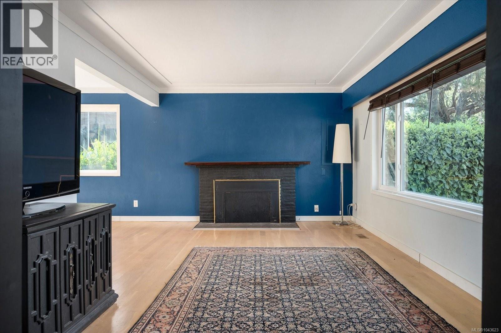 1080 Nelson St - 9