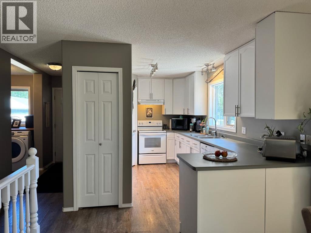34048 Township Rd 834 - 10