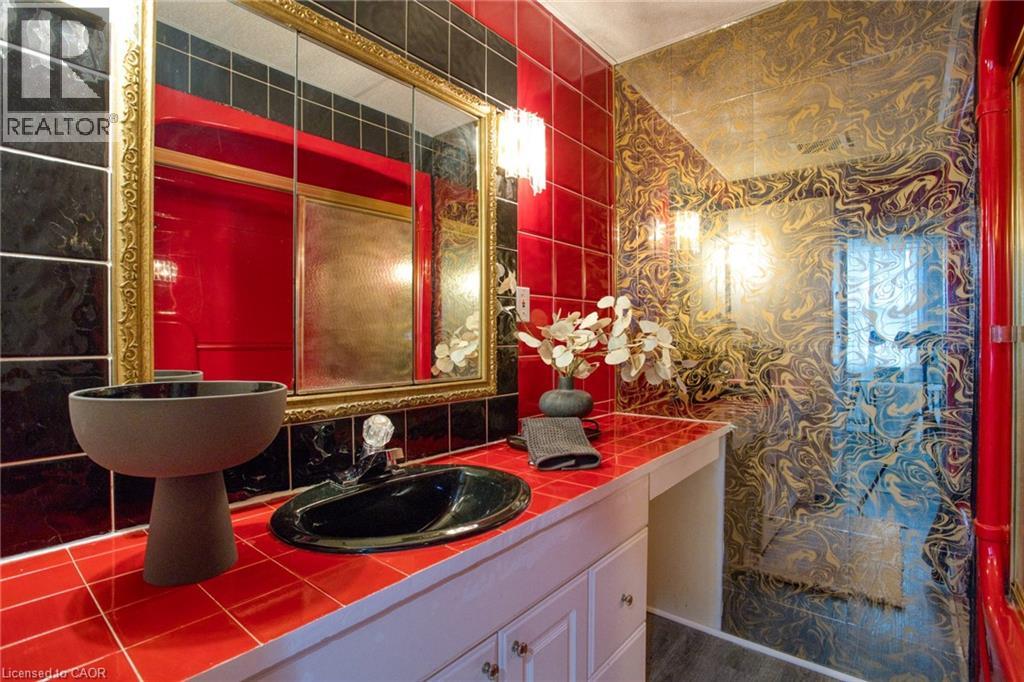 68 RIVERSIDE Drive - 15