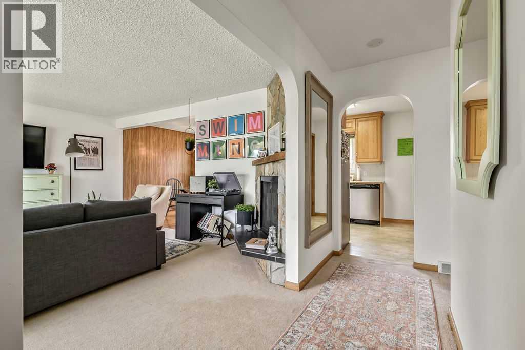 3807 25 Avenue SW - 5