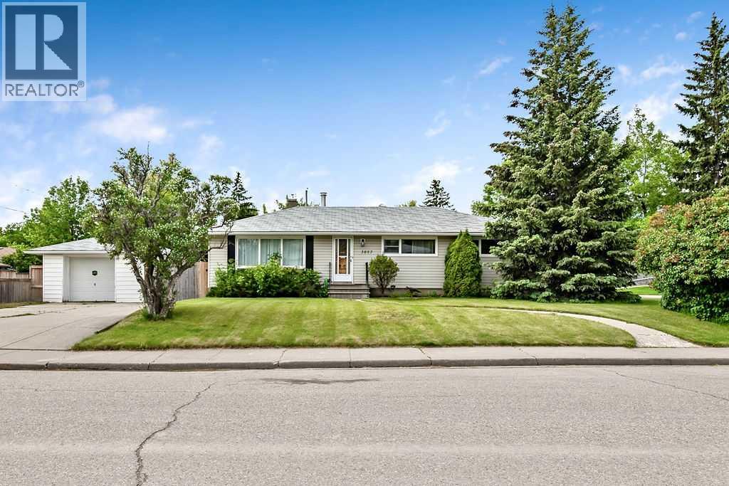 3807 25 Avenue SW - 1